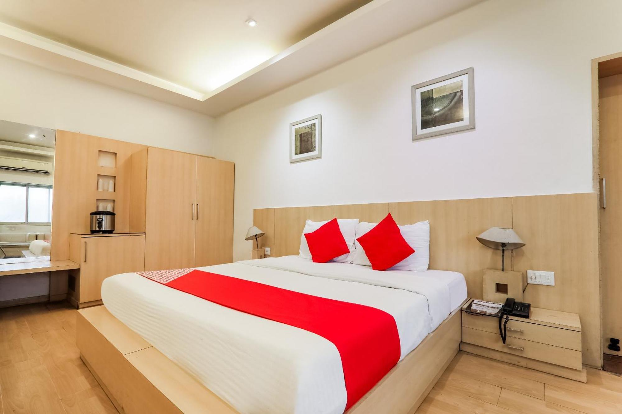 Hotel Sita Kiran Барели Экстерьер фото